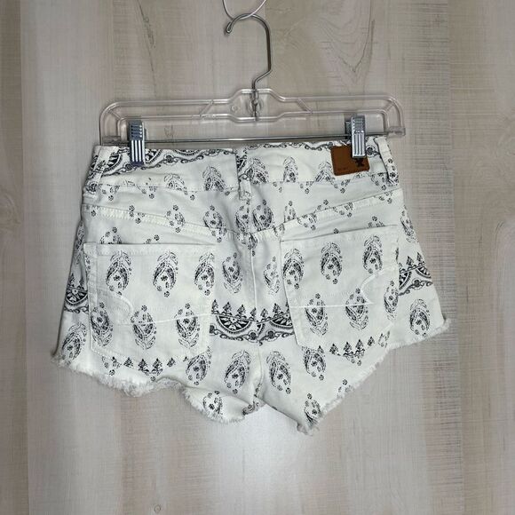 American Eagle shorts, size 4‎ - Picture 12 of 12